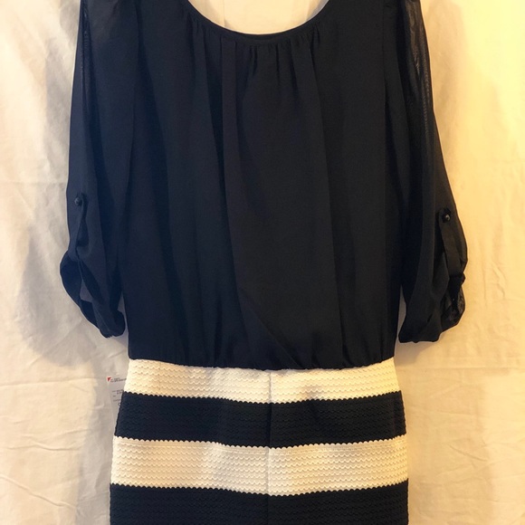 Dress - Picture 4 of 4